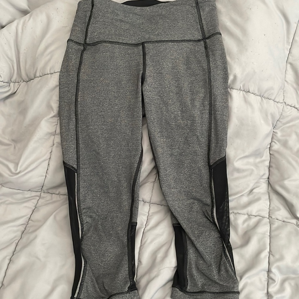 Lululemon gear up crop - gray with mesh cut out